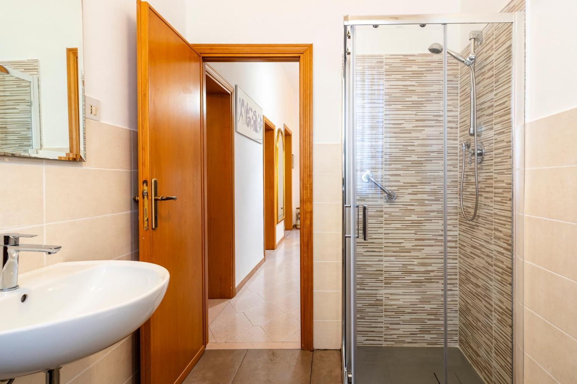 Marradi Apartment With Balcony Livorno Ngoại thất bức ảnh